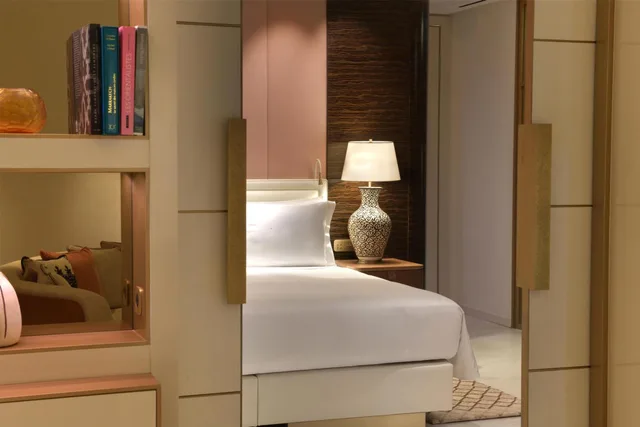 جناح ديلوكس بانورامي بسرير كينج بغرفة نوم واحدة بإطلالة، Waldorf Astoria Rabat Sale 3/3