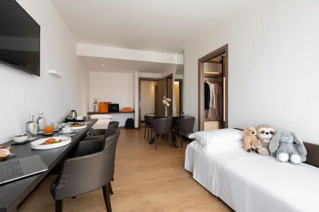 غرفة كلاسيكية رباعية، Warmthotel 6/8
