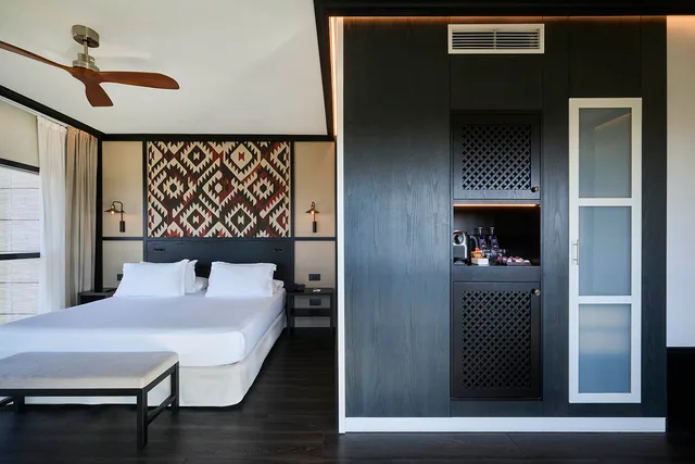 جناح جونيور مفرد، H10 Marina Barcelona 4/7