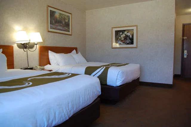 غرفة بزنس بسريرين كوين، Quality Inn Homestead Park 2/9