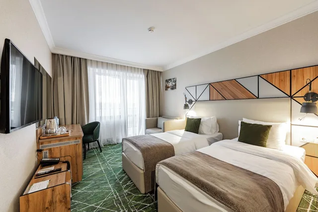 Room, Twin Beds, Street View، Wyndham Garden Burabay 1/1