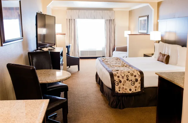 جناح استوديو بسرير كينج، Ramada By Wyndham Moses Lake 2/6