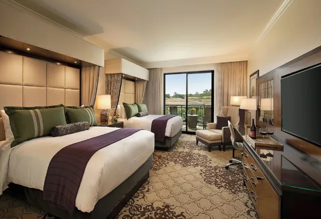 غرفة بسريرين كوين، The Meritage Resort And Spa 1/1