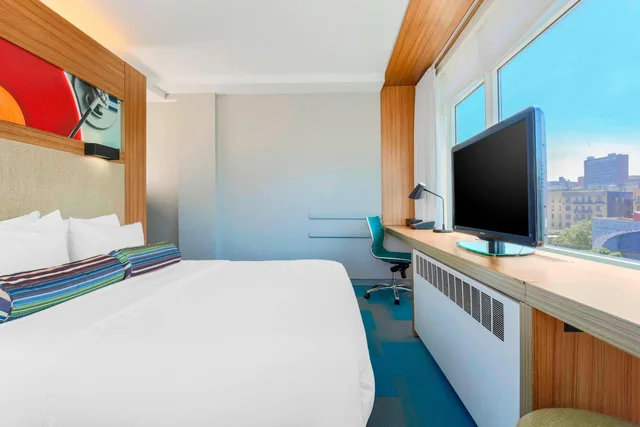 Aloft, Guest Room, King Bed، Aloft Harlem Hotel 1/6