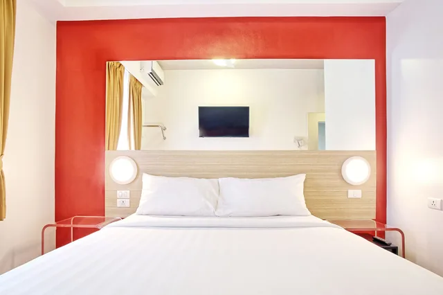 غرفة بسرير كوين، Red Planet Makati Amorsolo 10/10
