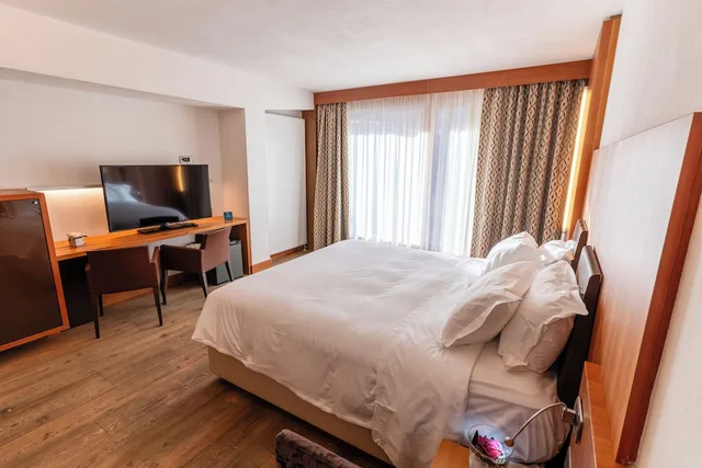 غرفة كلاسيكية بسرير مزدوج، Hotel Alaska Cortina 4/10