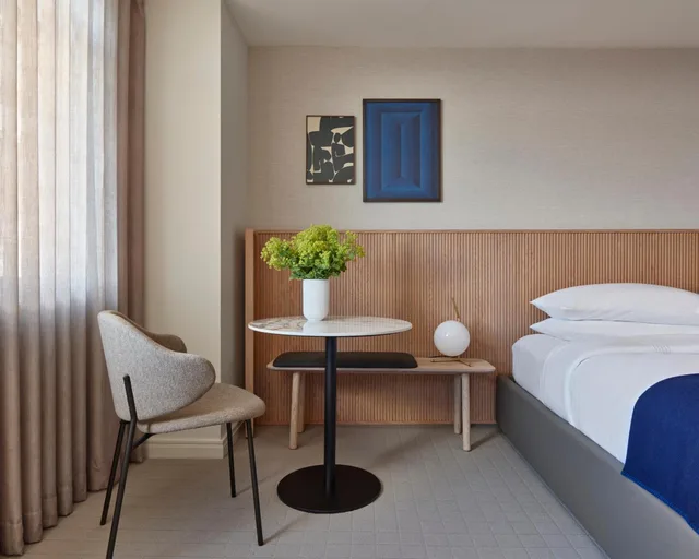 غرفة بريميوم بسريرين كوين بإطلالة على المدينة، Hotel Aka Boston Common 2/3