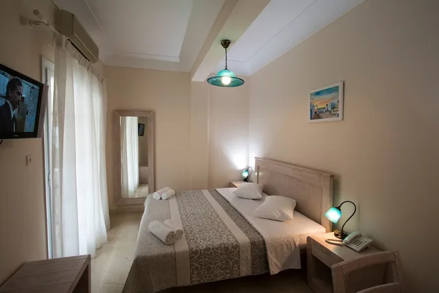 غرفة رباعية بسريرين كوين بغرفتي نوم، ANDREAS HOTEL 1/4