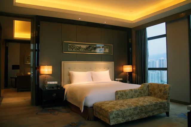 جناح ديلوكس بسرير كينج، Doubletree By Hilton Chongqing Wanzhou 2/3