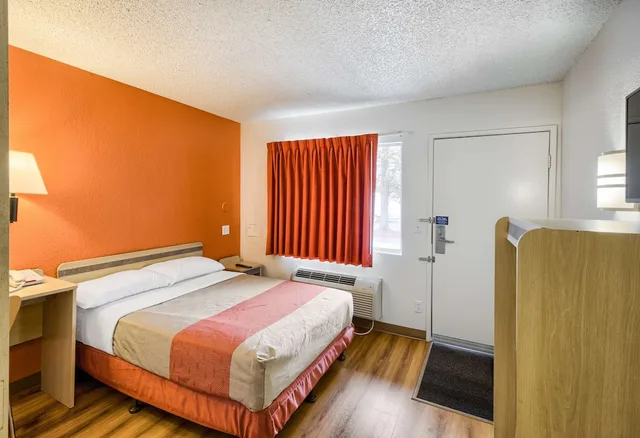 غرفة ديلوكس بسرير كوين، Motel6 Everett, WA - South 1/5