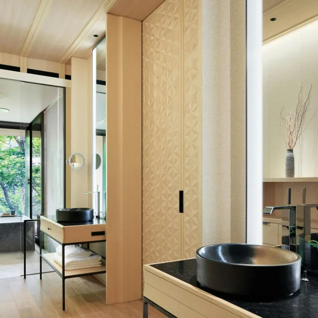 غرفة بسرير كينج بشرفة، The Ritz-Carlton, Nikko 2/2