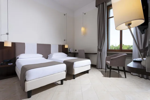 Standard, Double or Twin Bed, Th Roma Carpegna Palace 2/6