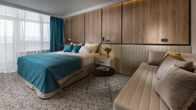 جناح، Grand hotel Zagreb 1/1