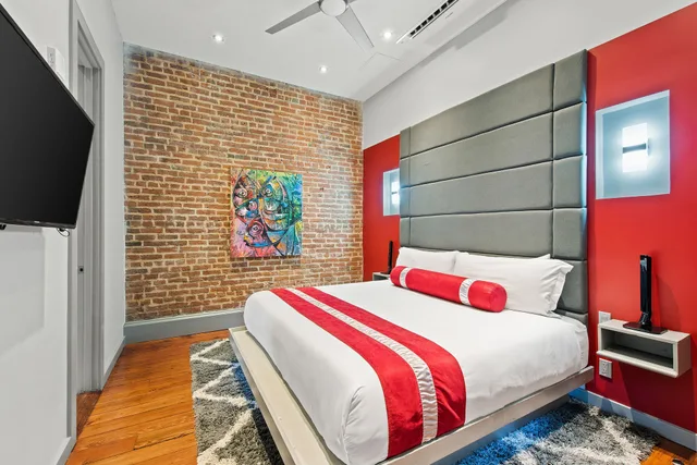 4 Bedrooms, Premium, Suite, 2 King Beds, 2 Queen Beds, Sofa, Pool Access، The Natchez Vacation Rentals 2/10