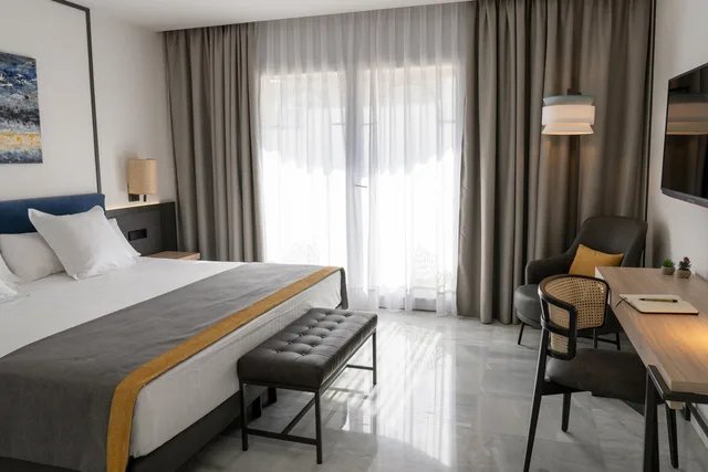 Superior, Double Bed, Side Sea View, Balcony, Urh Sitges Playa Hotel 3/5
