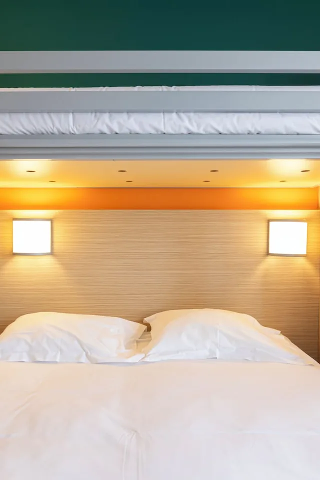 غرفة ديلوكس ثلاثية بسرير مزدوج وسرير فردي، The Originals Access Tendance Hotel Saint Etienne Aeroport 2/3