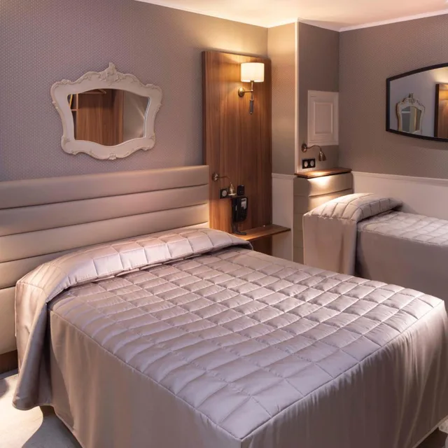 غرفة سوبيريور عائلية، Hotel de la Tour Eiffel 2/2