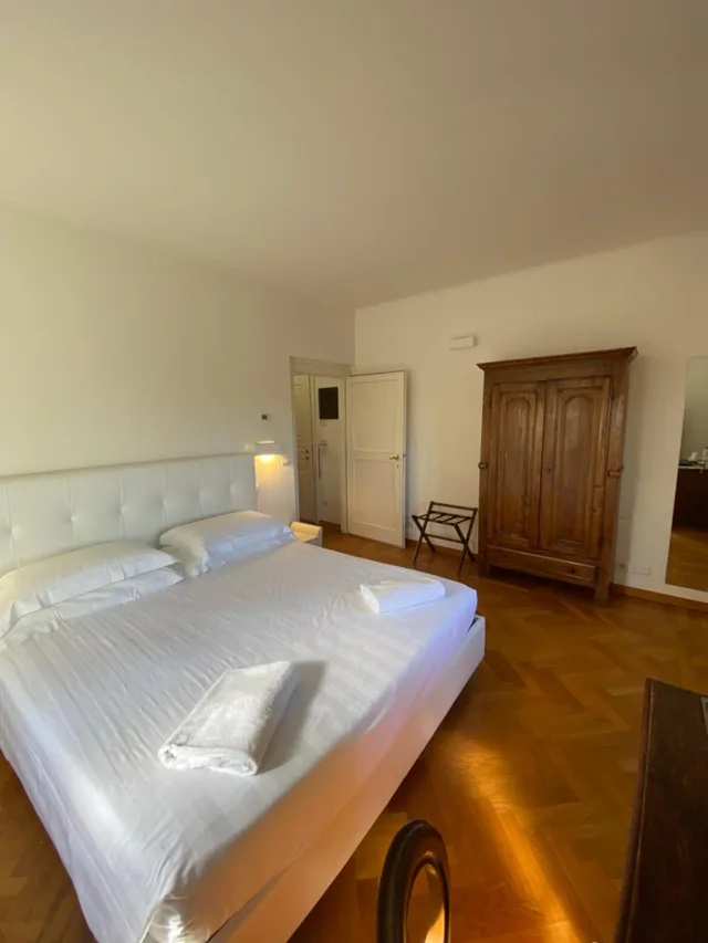 جناح، I Barronci Villa 4/10