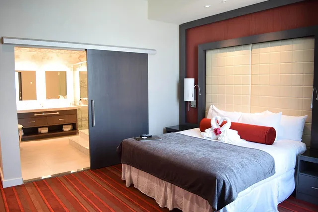 Grand, Master, Suite، Rhythm City Casino And Resort 1/3