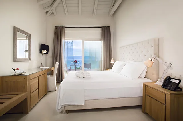 Double Room Executive Sea View (Rb)، Camvillia Resort & Spa 1/3