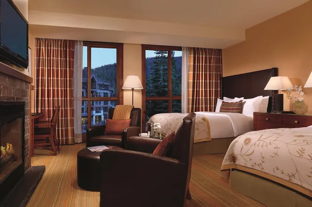 غرفة بسريرين كوين بإطلالة على الجبل، The Ritz Carlton Lake Tahoe 5/10