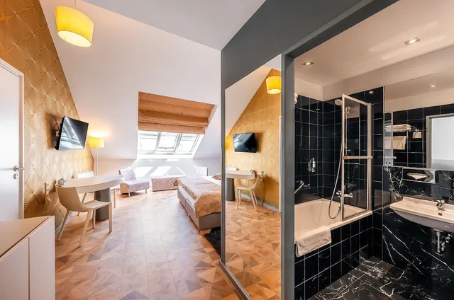 غرفة كلاسيكية بسرير مزدوج أو سريرين منفصلين مع سرير إضافي، Grandium Hotel Prague 4/10