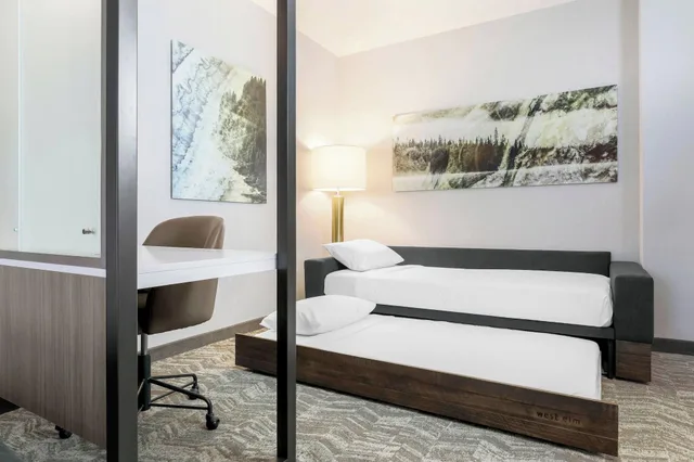 Suite, Multiple Beds، SpringHill Suites by Marriott Truckee Lake Tahoe 2/6