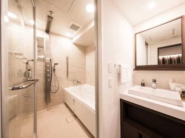 Hollywood, Deluxe, Twin Beds, 2 Double Beds, Sofa، The Rise Osaka Kitashinchi 2/2