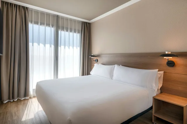 جناح جونيور، AC Hotel Atocha by Marriott 3/6