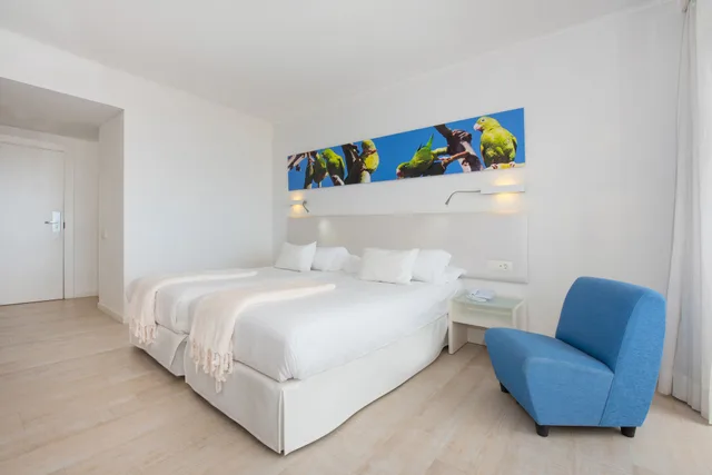 Star, Prestige, King Bed, Lateral Side Sea View، Iberostar Waves Bouganville Playa 1/3