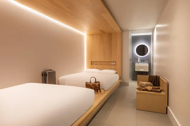 cocoon 4، Zedwell Piccadilly Circus 1/10