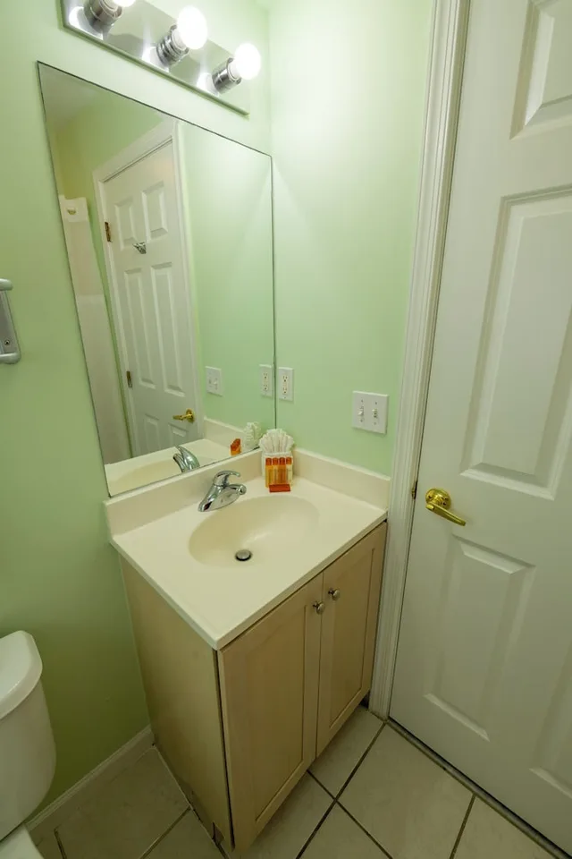 Premier, King Bed, Ocean Front, Balcony، Drifting Sands Oceanfront Hotel 4/4