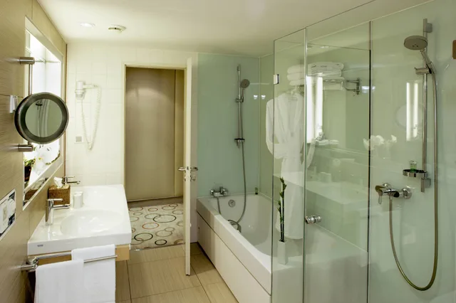 جناح تنفيذي بغرفة نوم واحدة، SHERATON BERLIN GRAND HOTEL ESPLANADE 3/5
