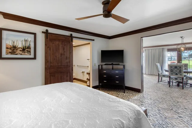 جناح تنفيذي بسرير كينج مع أريكة، Omni Rancho Las Palmas Resort And Spa 2/4