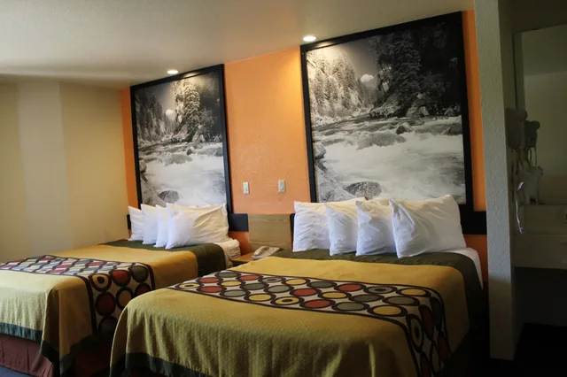 Standard, 2 Queen Beds, Super 8 by Wyndham Show Low 4/10