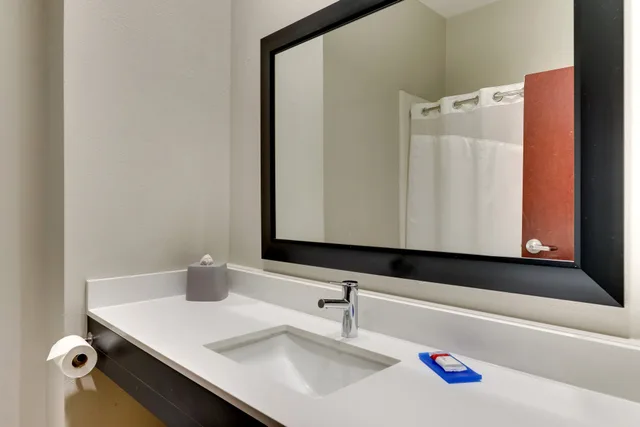 غرفة قياسية بسرير كينج، Holiday Inn Express Suites Ardmore An Ihg Hotel 4/5
