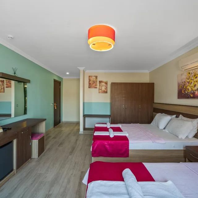 غرفة قياسية ثلاثية بإطلالة على البحر، Eden Pyara Hotel Turunc 7/10