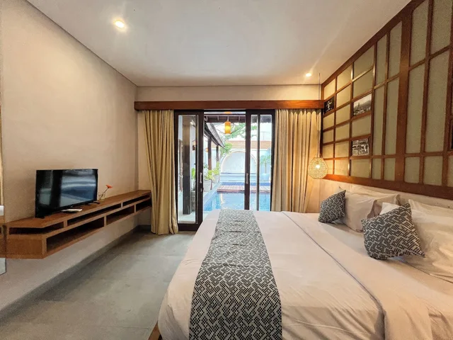 5 Bedrooms, Villa, 5 Double Beds, Apple Villa & Suite Seminyak 2/9