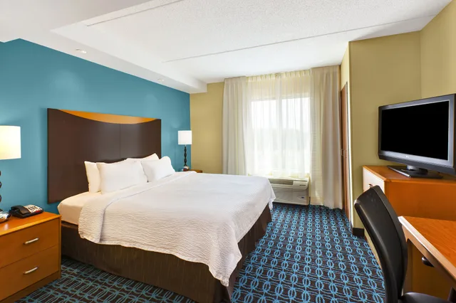 جناح بسرير كينج مع أريكة، Fairfield Inn Suites By Marriott Louisville East 4/6