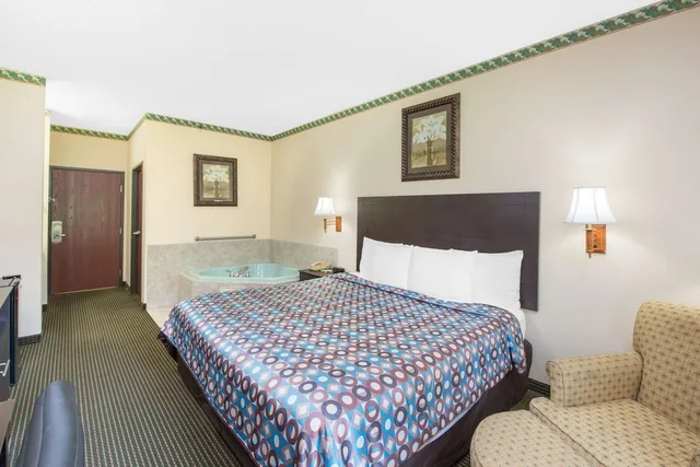 غرفة قياسية بسرير كينج، Days Inn by Wyndham Sullivan 1/4