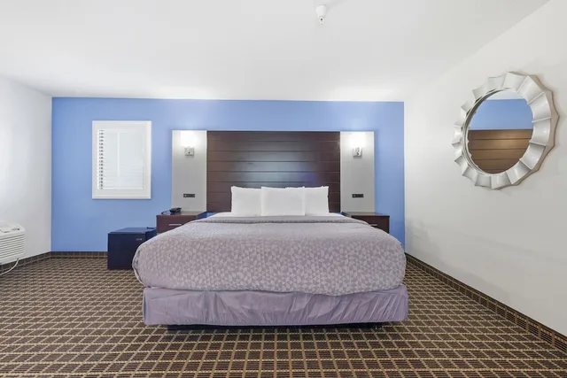 غرفة قياسية بسرير كينج لذوي الإعاقة، Hotel Solares 1/5