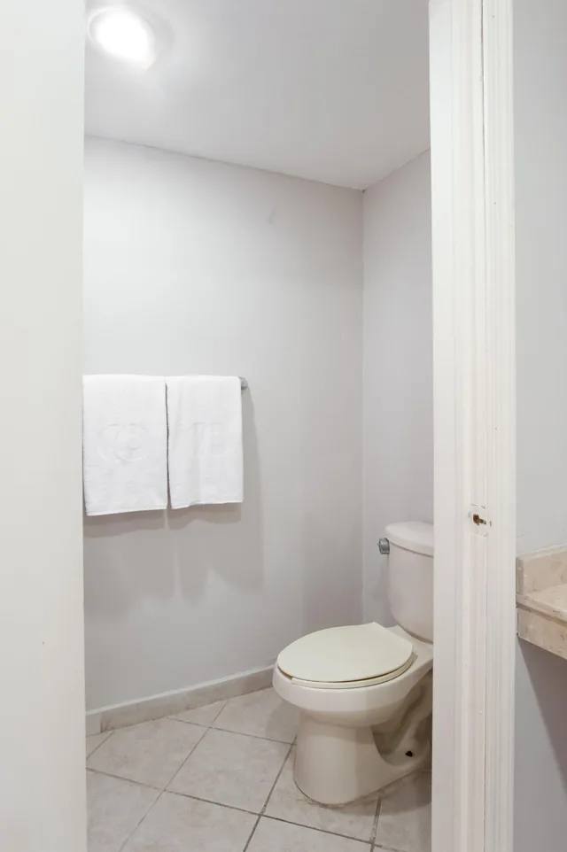 Standard, Boca Inn Hotel &amp; Suites 5/6
