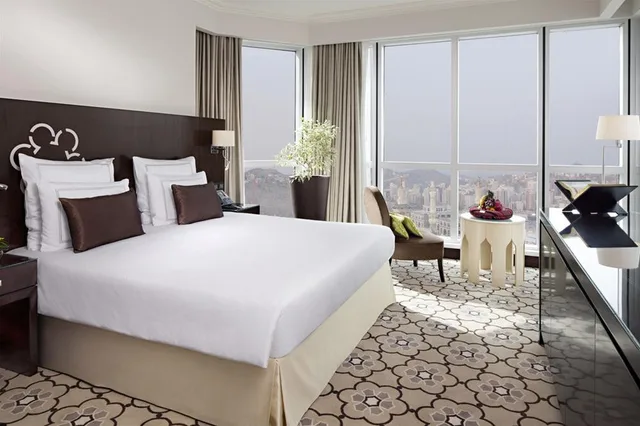 City, Junior Suite، فندق مكة سويس أوتيل(Swissotel Makkah) 2/2