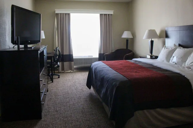 غرفة بسرير كينج، Comfort Inn & Suites North Tucson Marana 2/5