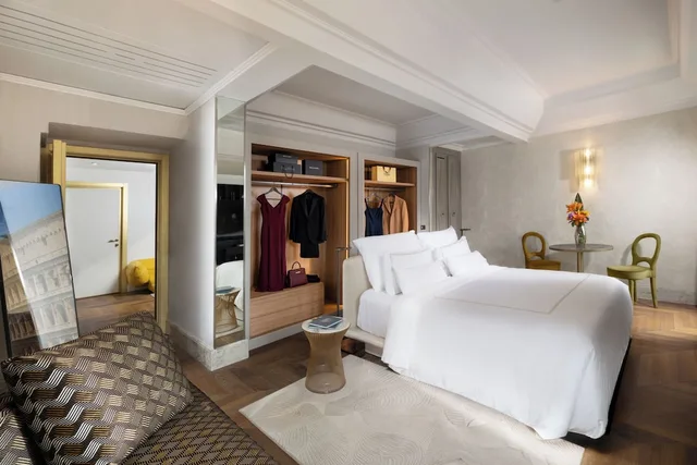 Ludus, King Bed, Colosseum View, Sofa، Palazzo Manfredi 4/7