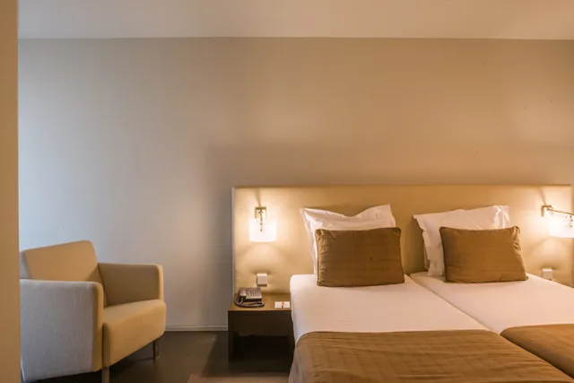 1 Bedroom, Apartment, Twin Beds, Lateral Side Sea View, Sofa، The Anchor Troia River 3/6