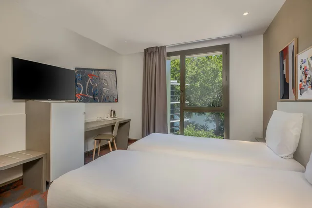 غرفة بسريرين منفصلين بإطلالة على النهر، Spark by Hilton Lyon Park Saone 2/4