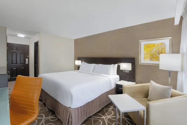 غرفة قياسية بسرير فردي، Crowne Plaza Kitchener Waterloo 6/9