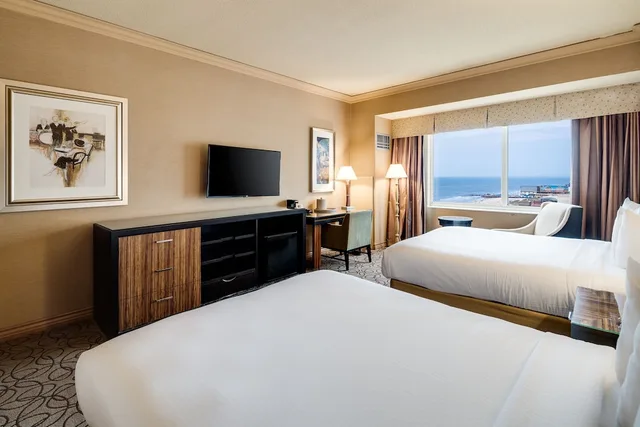 Family, King Bed, 1 King and 2 Queen Beds, Ocean View, Showboat Atlantic City 1/4