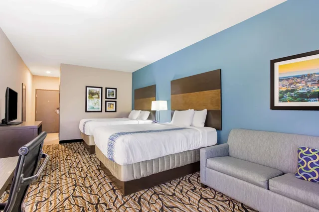 غرفة ديلوكس بسريرين كوين، La Quinta Inn and Suites by Wyndham Cullman 1/7